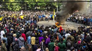 Demonstrasi-massa-Omnibuslaw-JURNALJATENG.ID