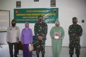 JurnalJateng.id Batang - Kodim 0736Batang menggelar Komunikasi Sosial (Komsos) dengan Keluarga Besar TNI (KBT) bertempat di Aula Koramil 10Batang , JL. Perintis Kemerdekaan Kelurahan Watesalit , Kecamata