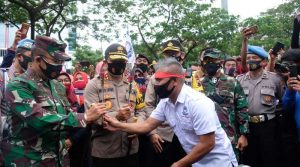 Pendemo-Buruh-Tolak-UUCiptaker-Kena-Covid