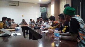 LSM-GMBI-Demo-PT-SGI-Bekasi-Jurnaljateng.id