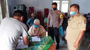 Pemberian-Bantuan-LTDDD-Ngasinan Kendal-jurnaljateng.id