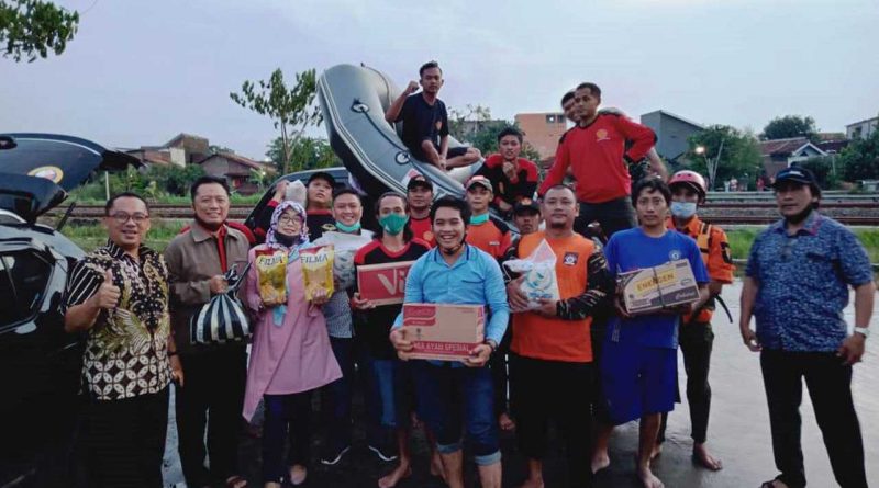AWPI-Kota-Semarang-memberikan-bantuan-Sembako