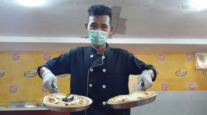 Nikmatnya Pizza Topping Belalang Gunungkidul Yogyakarta