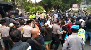 Demo Mahasiswa Papua otonomi Khusu