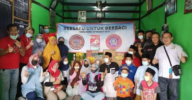 Tiga Lembaga AWPI Semarang, PSi dan Sapu Jagad Semarang berikan santunan kepada anak yatim