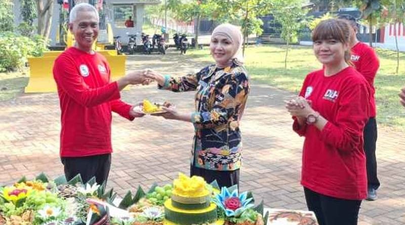 Pemkab Kendal Realisasikan Buldozer Tangani Sampah Di TPA Darupono