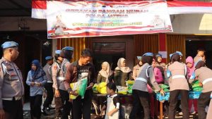 Beras Naik,Propam Polda dan Polres Kendal Gelar Pangan Murah