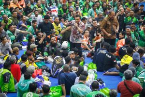 MENCIPTAKAN KESEJAHTERAAN PENGEMUDI LEWAT APLIKASI MILIK NEGARA